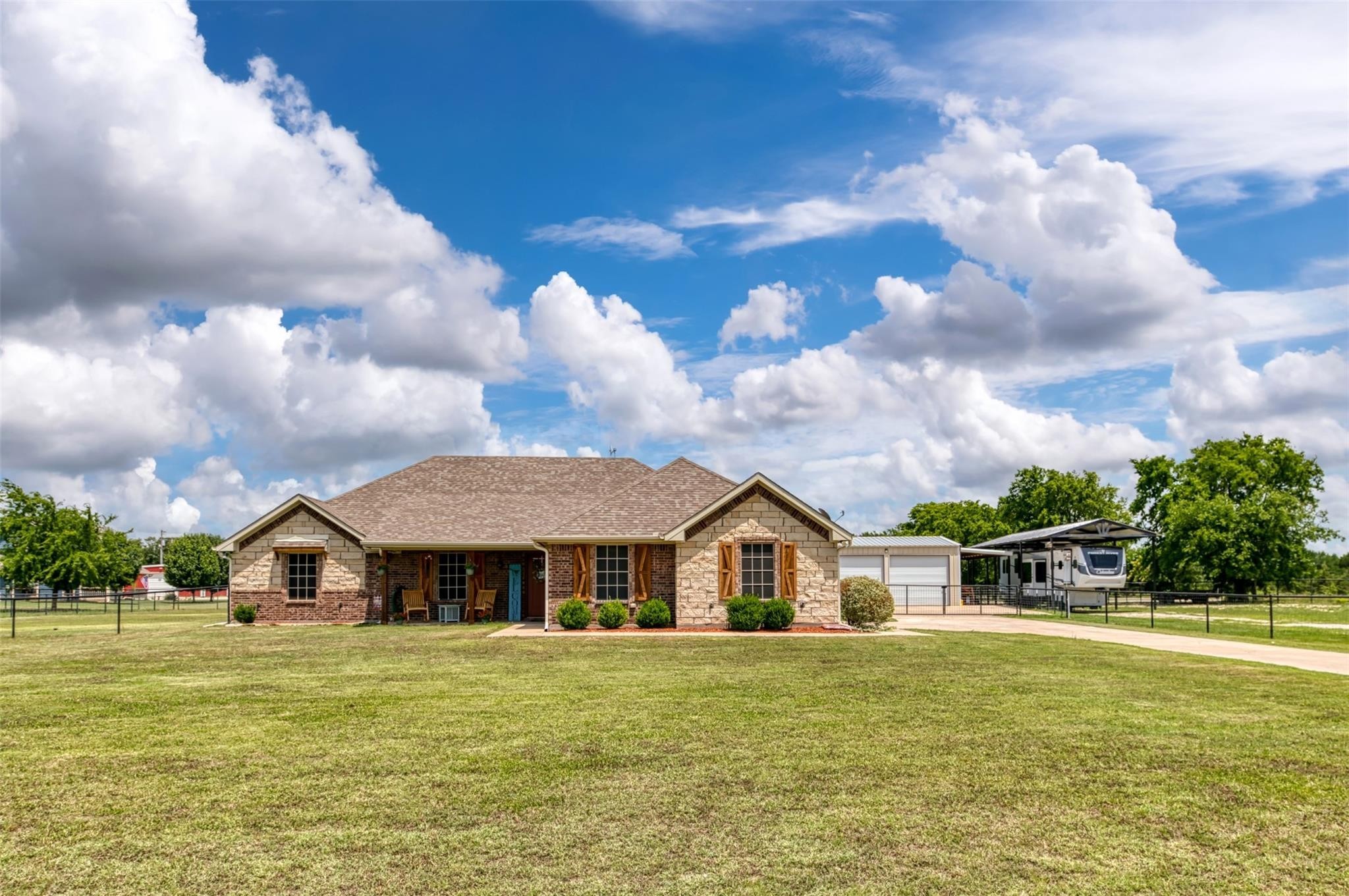 Residential in Leonard 3