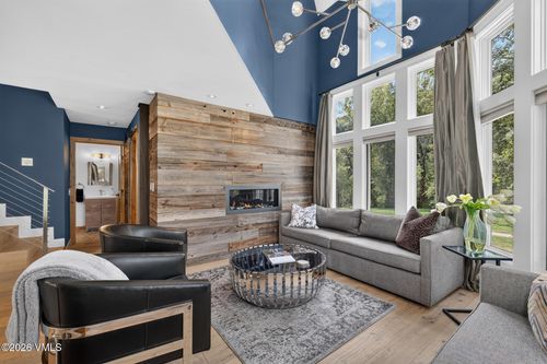 11-3000 Eagle Bend Dr, Avon, CO, 81620-5511 | Card Image