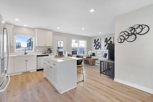 8851 Granite Ct, Woodbury, MN, 55129-2276 | Card Image