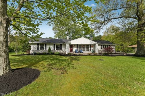 111 Leaview Lane, Chagrin Falls, OH, 44022 | Card Image