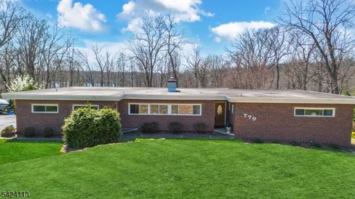 779 Berdan Ave, Wayne, NJ, 07470-2028 | Card Image