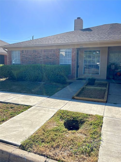 980 Tennessee Trl, Arlington, TX, 76017-6369 | Card Image