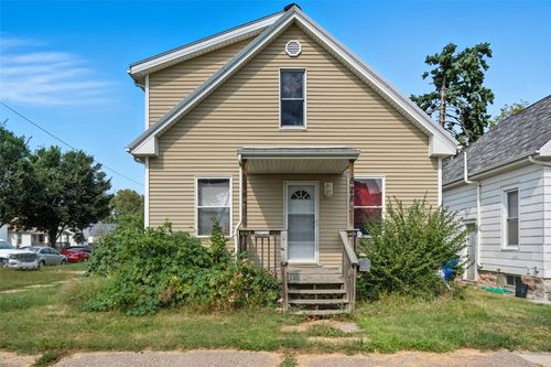 828 8th Ave, Cedar Rapids, IA, 52404-1939 | Card Image