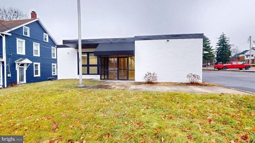 13594 Monterey Ln, BLUE RIDGE SUMMIT, PA, 17214-9731 | Card Image