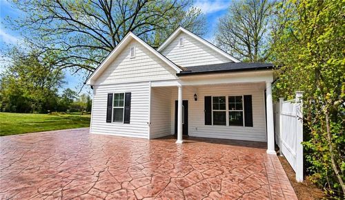 1505 East Avenue, High Point, NC, 27260 | Card Image