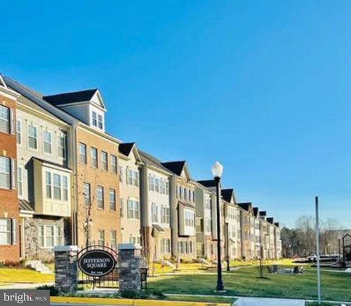 9361 Barnes Loop, MANASSAS, VA, 20110-6205 | Card Image