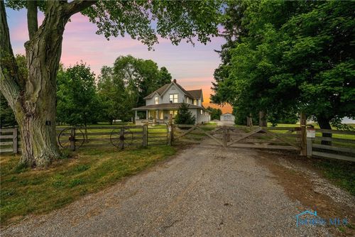 261 County Road 4, Liberty Center, OH, 43532-9569 | Card Image