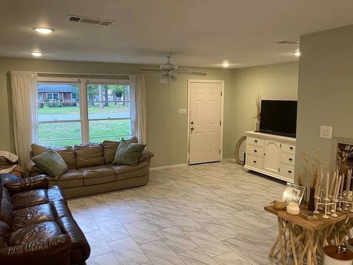 211 Davidson Dr, Terrell, TX, 75160-5011 | Card Image