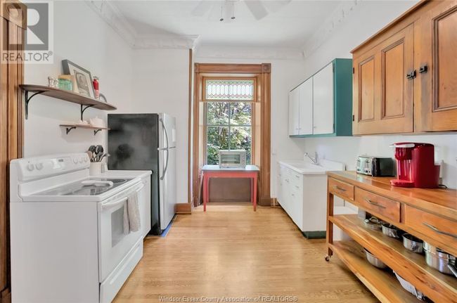 170 N Shore Rd, House other with 5 bedrooms, 2 bathrooms and null parking in Pelee Island ON | Image 5