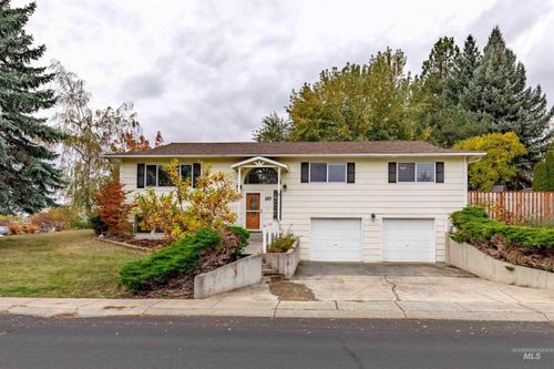 1857 Conestoga St, Moscow, ID, 83843-2440 | Card Image