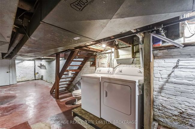 40 Euclid Ave, House attached with 3 bedrooms, 2 bathrooms and 1 parking in Toronto ON | Image 32