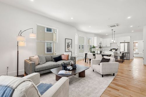 2-151 Townsend, Boston, MA, 02121 | Card Image