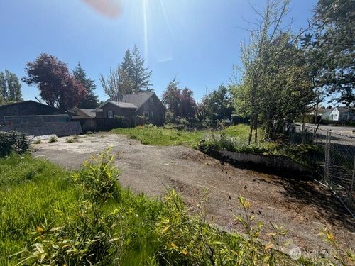 2416 11th Street, Bremerton, WA, 98312 | Card Image