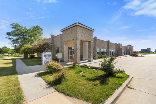 ste-1-595 Country Ln, North Liberty, IA, 52317-8917 | Card Image