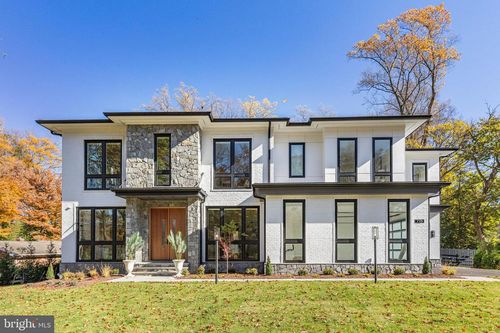 725 Lawton Street, MCLEAN, VA, 22101 | Card Image