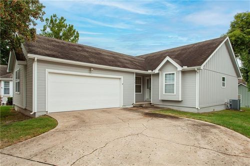 16503 E 52nd Terrace Ct S, Independence, MO, 64055-6824 | Card Image