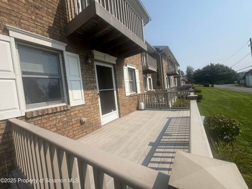 9 Northwood Road, Lake Winola, PA, 18625 | Card Image