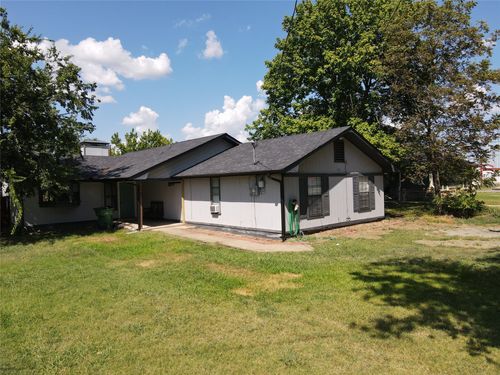 412 Main St, Pottsboro, TX, 75076-3038 | Card Image