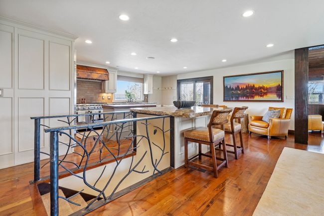 Chefs' Luxury Kitchen | Image 19