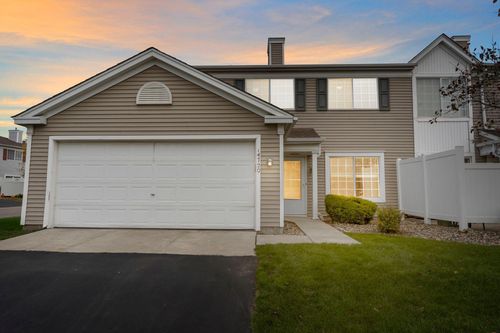 28-14720 Excelsior Ln, Apple Valley, MN, 55124-5738 | Card Image