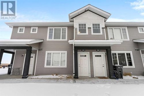 45 Reid Crt, Sylvan Lake, AB, T4S0L9 | Card Image