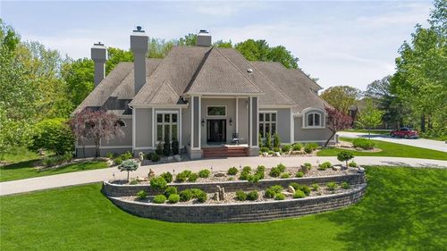 1025 Ne Moss Point Rd, Lee's Summit, MO, 64064-2438 | Card Image