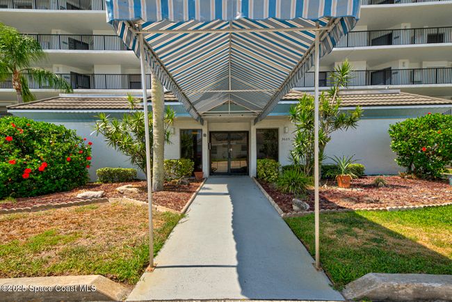 C511 - 3609 S Banana River Blvd, Condo with 2 bedrooms, 2 bathrooms and null parking in Cocoa Beach FL | Image 4
