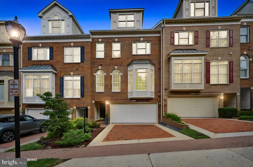 Residential in ARLINGTON 2