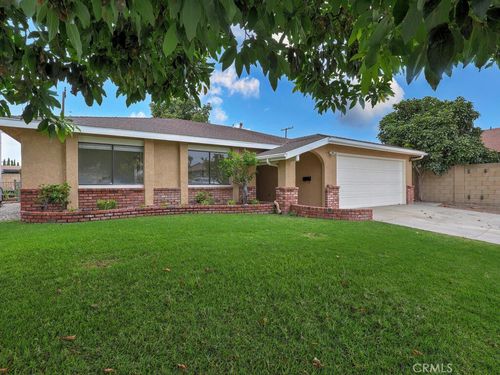 13401 Shooting Star Cir, Westminster, CA, 92683-2657 | Card Image
