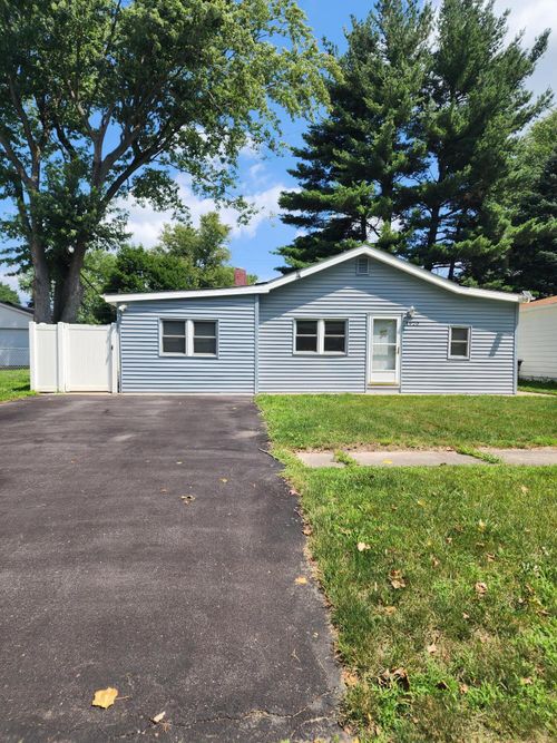 4920 E 27th Ave, Lake Station, IN, 46405-2726 | Card Image