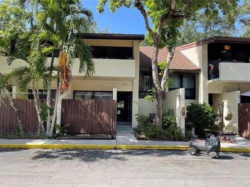 apt-73b-19448 Ne 26th Ave, Miami, FL, 33180-2224 | Card Image