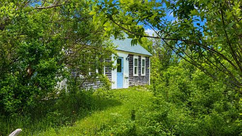 83 Clark Street, Eastport, ME, 04631 | Card Image