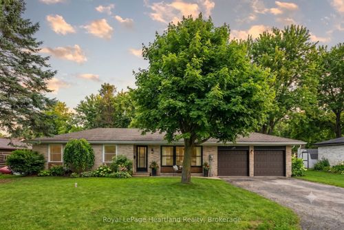 156 John St N, Harriston, ON, N0G1Z0 | Card Image