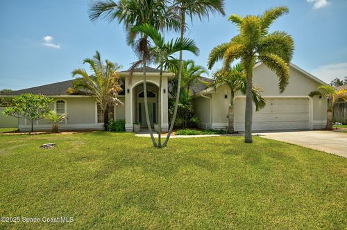 11 Barbara Ct, Satellite Beach, FL, 32937-3919 | Card Image