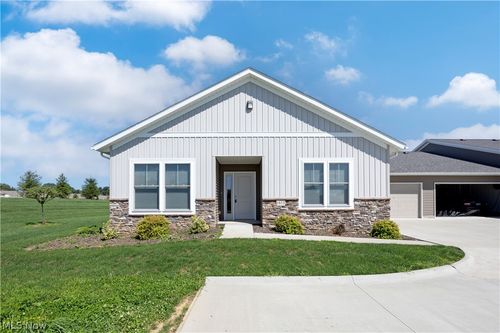 1813 Blackberry Lane, Orrville, OH, 44667 | Card Image
