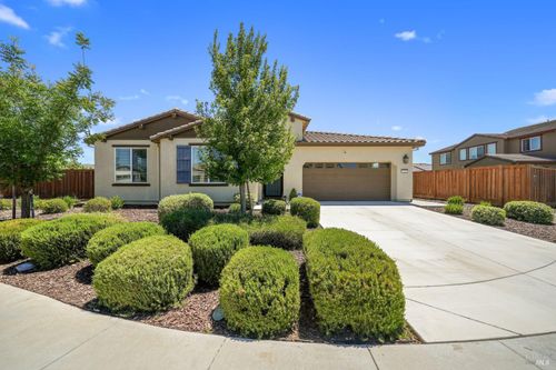 715 Farmgate Ct, Dixon, CA, 95620-9801 | Card Image