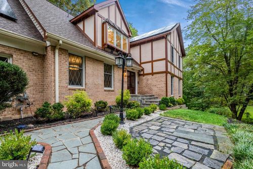 10510 Henderson Rd, FAIRFAX STATION, VA, 22039-2230 | Card Image