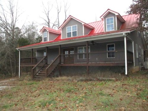 422 Parker Rd, Portland, TN, 37148-6200 | Card Image