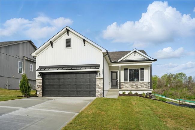 2437 Nw Sunnyvale Ct, House other with 3 bedrooms, 2 bathrooms and null parking in Blue Springs MO | Image 18
