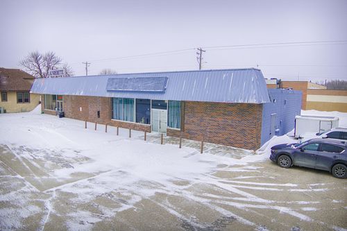 916 Litchfield Ave Sw, Willmar, MN, 56201-3115 | Card Image