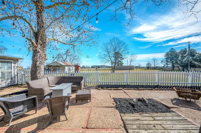 10152 Fm 949, House other with 3 bedrooms, 3 bathrooms and 3 parking in Cat Spring TX | Image 7