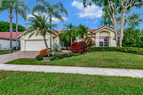 7924 Dorchester Rd, Boynton Beach, FL, 33472-5009 | Card Image