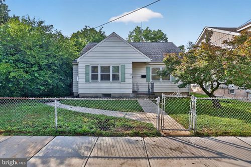 35 Beal St, HAMILTON, NJ, 08610-5108 | Card Image