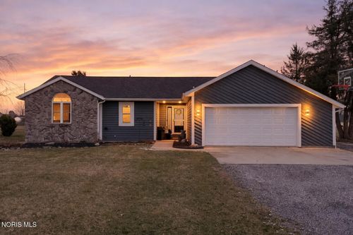 902 E Church St, West Unity, OH, 43570-9553 | Card Image