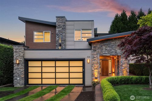 326 7th Ave S, Kirkland, WA, 98033-6682 | Card Image