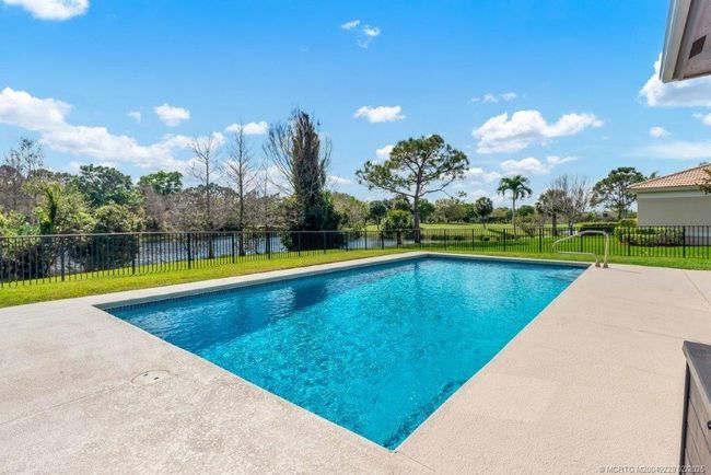 2712 Sw Bear Paw Trl, House other with 4 bedrooms, 3 bathrooms and 3 parking in Palm City FL | Image 37