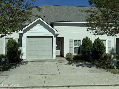 8157 Village Lake Ave, Baton Rouge, LA, 70820-8774 | Card Image