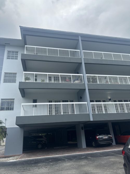 207c-2420 Se 17th St, Fort Lauderdale, FL, 33316-3101 | Card Image
