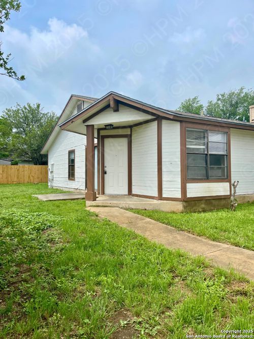 9602 Vale, San Antonio, TX, 78245-1540 | Card Image