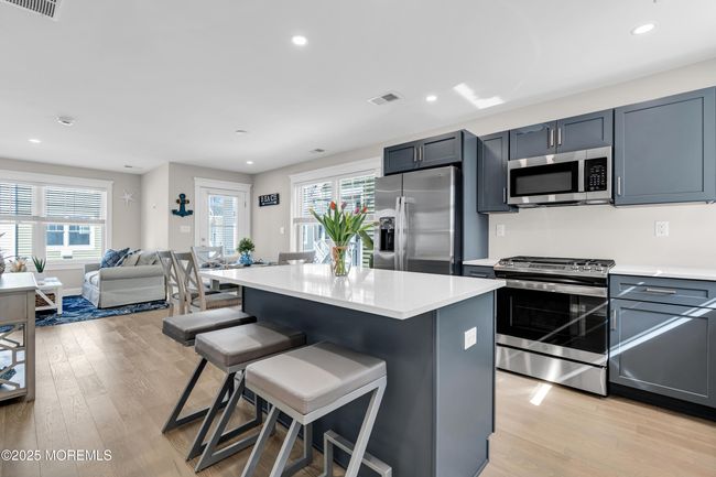 6 Shell Rd, Condo with 2 bedrooms, 3 bathrooms and 2 parking in Mantoloking NJ | Image 8